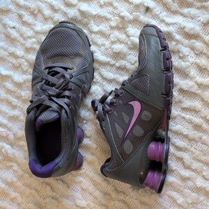 Nike Shox Women's 6 Gray Purple Y2K Retro 2000s Tennis Athletic Shoes Sneakers